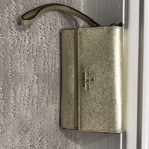 Kate spade wristlet wallet